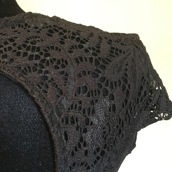 Black and White Summer Dress with Lace Top - Picture 6 of 7